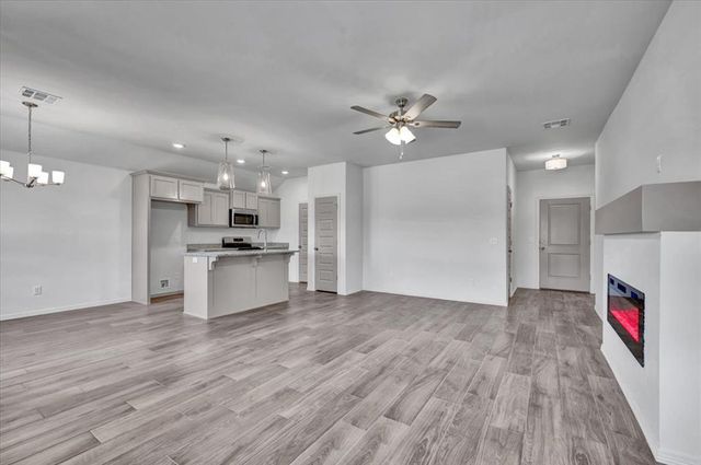 10649 SW 18th Street, Yukon, OK 73099