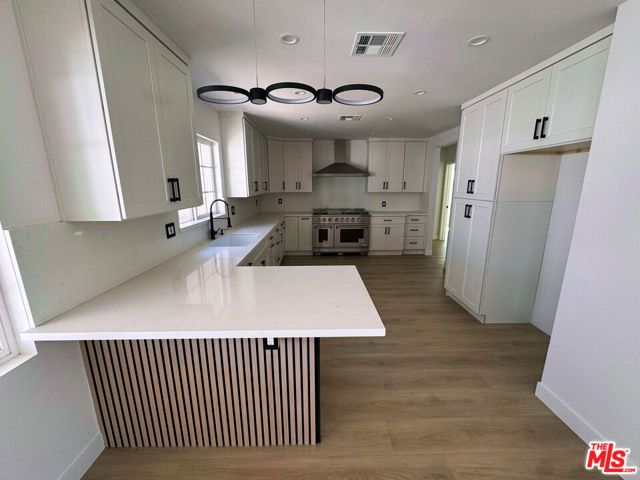 12748 Blythe Street, North Hollywood (los Angeles), CA 91605