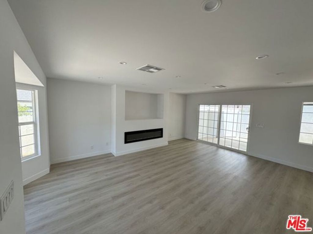 12748 Blythe Street, North Hollywood (los Angeles), CA 91605