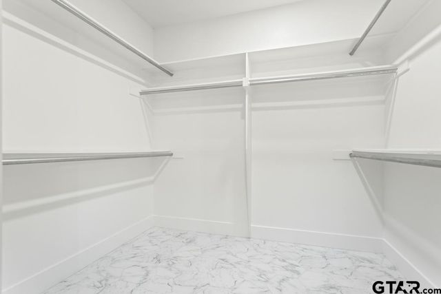 15837 Stillwaters, Lindale, TX 75771