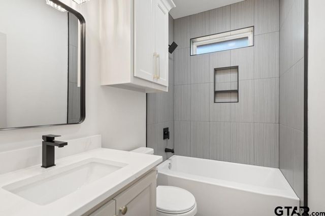 15837 Stillwaters, Lindale, TX 75771