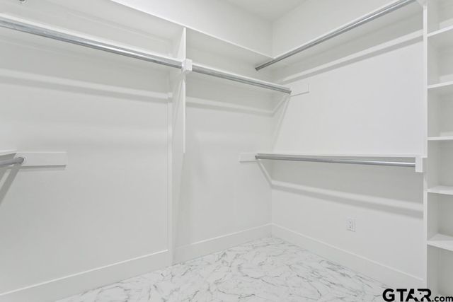 15837 Stillwaters, Lindale, TX 75771