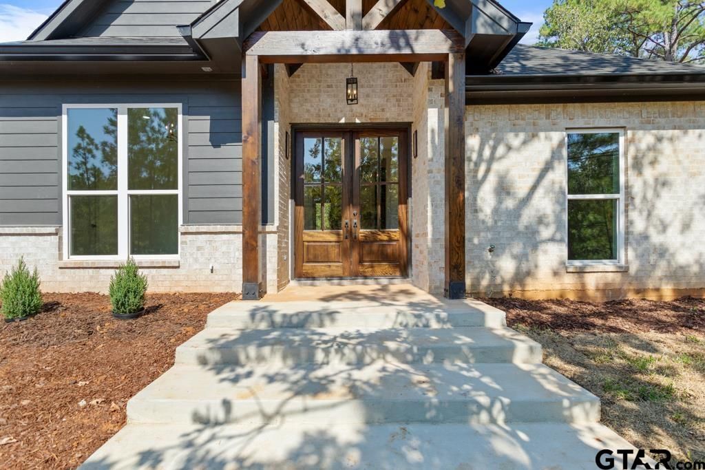 15837 Stillwaters, Lindale, TX 75771