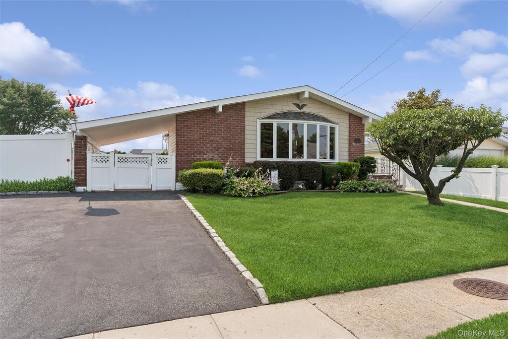114 Miller Road, Hicksville, NY 11801 — exterior