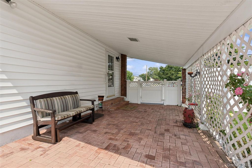 114 Miller Road, Hicksville, NY 11801 — photo 5