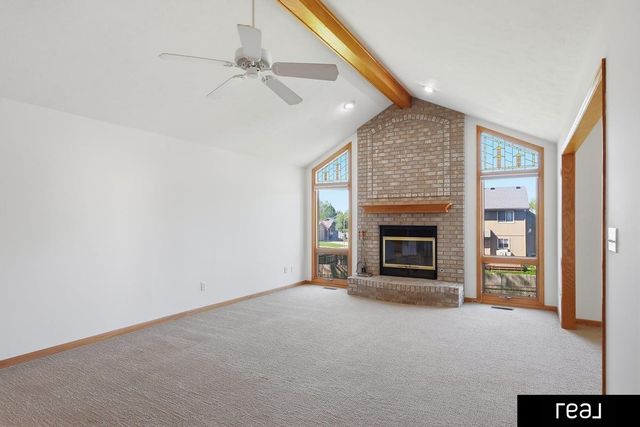 2013 Liberty Lane, Papillion, NE 68133