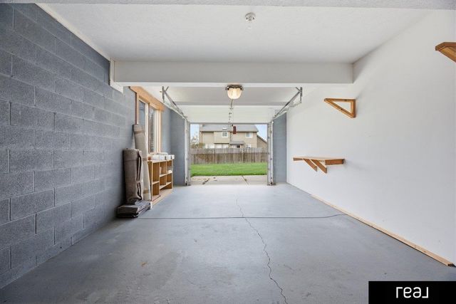 2013 Liberty Lane, Papillion, NE 68133