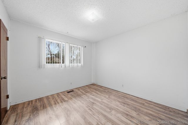 11552 E 27th Court, Tulsa, OK 74129