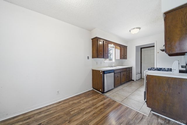 11552 E 27th Court, Tulsa, OK 74129