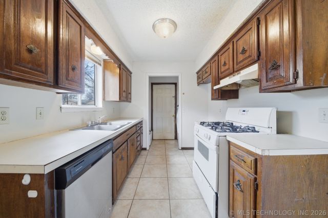 11552 E 27th Court, Tulsa, OK 74129