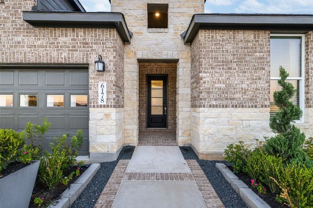 9200 Shallow Canyon Lane, Fort Worth, TX 76179