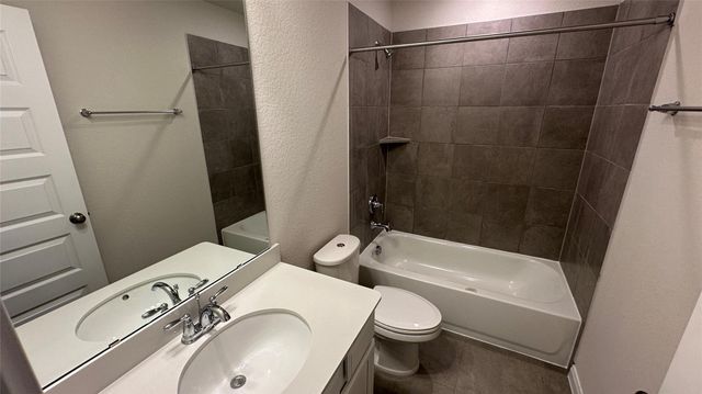 221 Harper Ridge Drive, Conroe, TX 77316