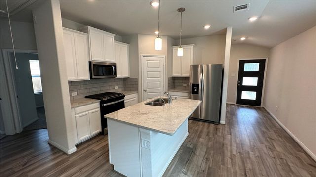 221 Harper Ridge Drive, Conroe, TX 77316