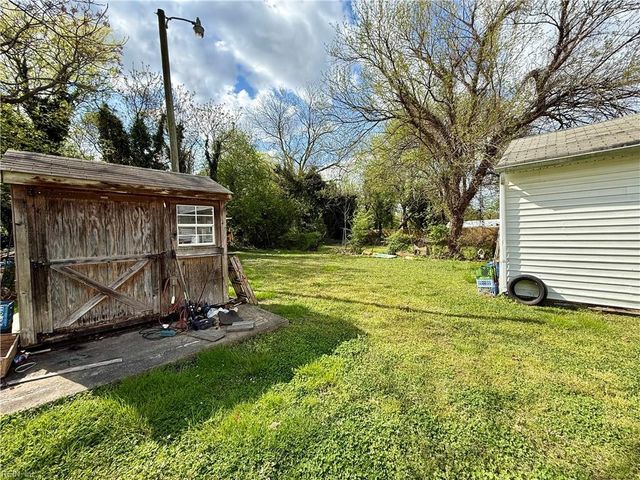 215 N Capital ST, Suffolk, VA 23434