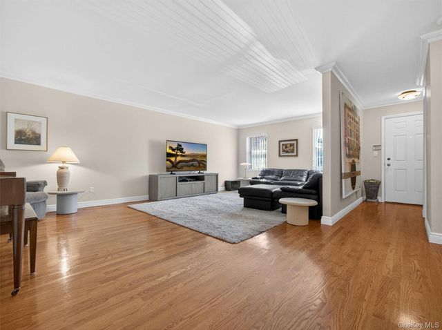 443 Genesee Court, Suffern, NY 10901