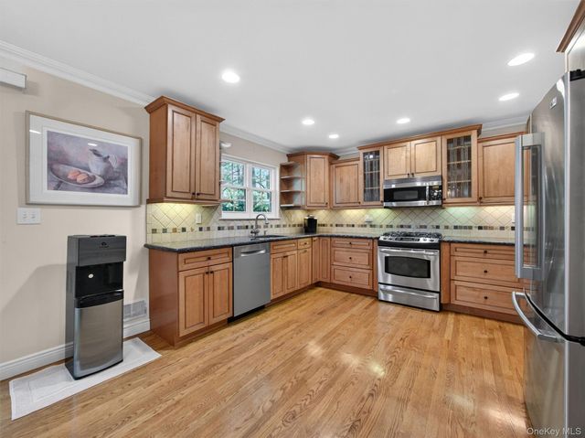 443 Genesee Court, Suffern, NY 10901