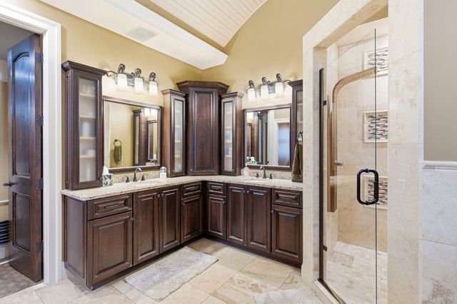 4501 S HARVEST RD, Columbia, MO 65203