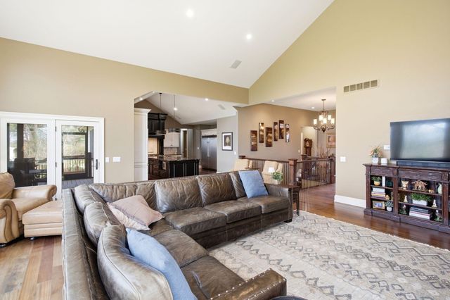 4501 S HARVEST RD, Columbia, MO 65203