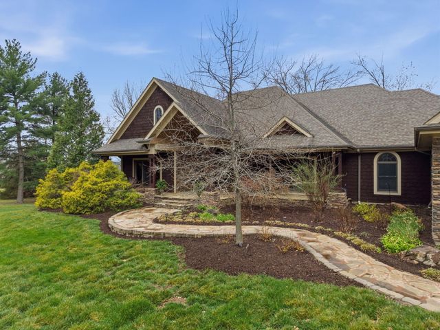 4501 S HARVEST RD, Columbia, MO 65203