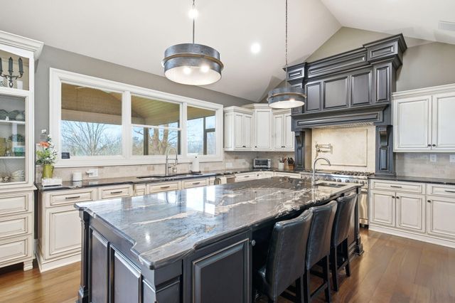 4501 S HARVEST RD, Columbia, MO 65203