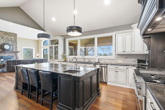 4501 S HARVEST RD, Columbia, MO 65203