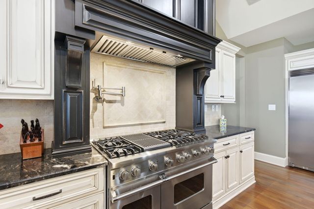 4501 S HARVEST RD, Columbia, MO 65203