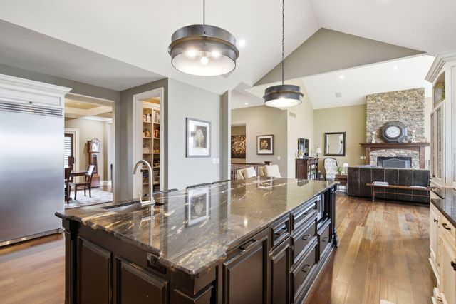 4501 S HARVEST RD, Columbia, MO 65203