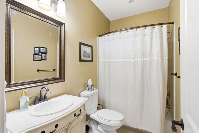 4501 S HARVEST RD, Columbia, MO 65203