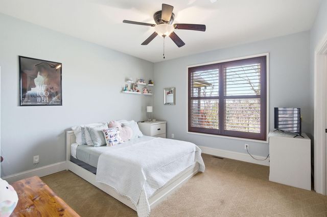 4501 S HARVEST RD, Columbia, MO 65203