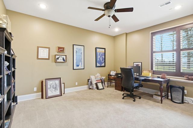 4501 S HARVEST RD, Columbia, MO 65203