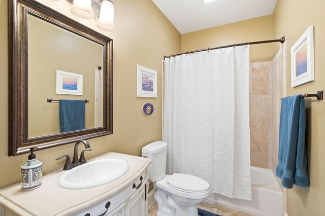 4501 S HARVEST RD, Columbia, MO 65203