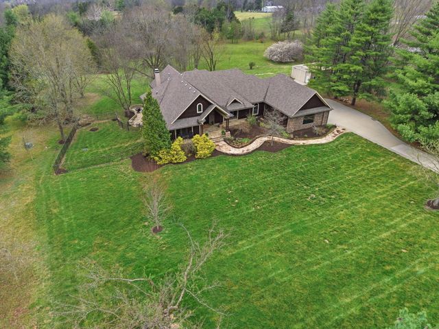 4501 S HARVEST RD, Columbia, MO 65203