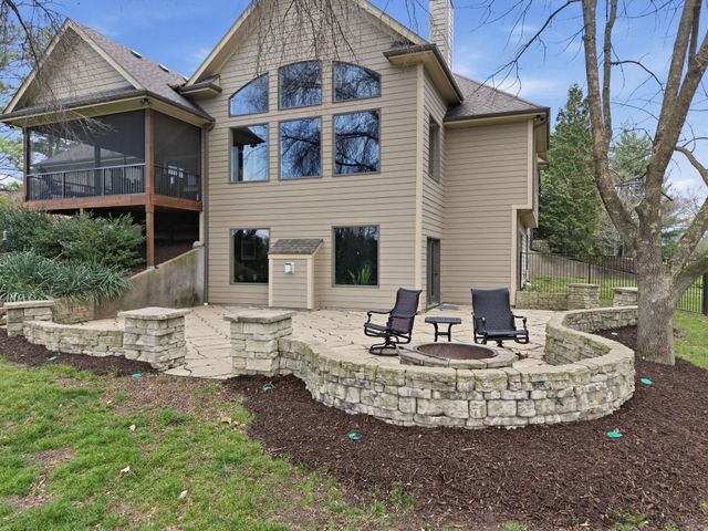 4501 S HARVEST RD, Columbia, MO 65203