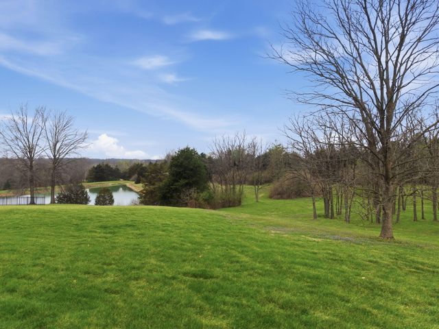 4501 S HARVEST RD, Columbia, MO 65203