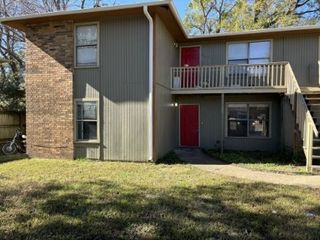 637 N Betty Jo Drive, Fayetteville, AR 72701