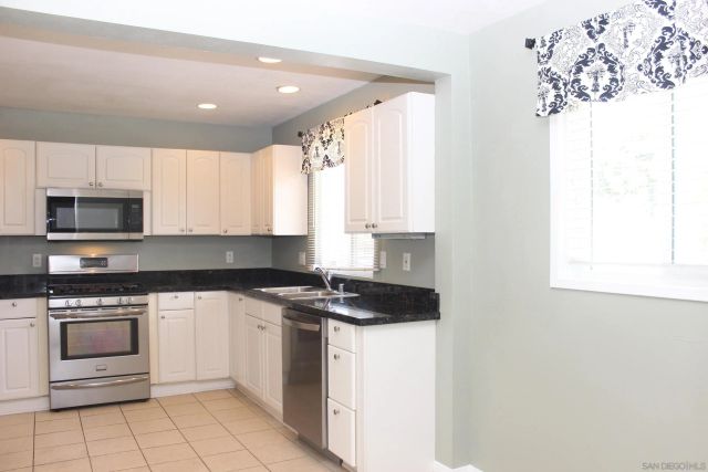 2566 Nye St, San Diego, CA 92111