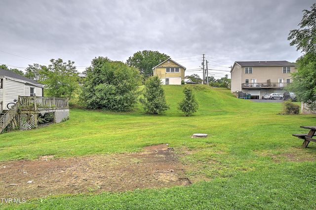 409 Crockett Street, Bristol, VA 24201
