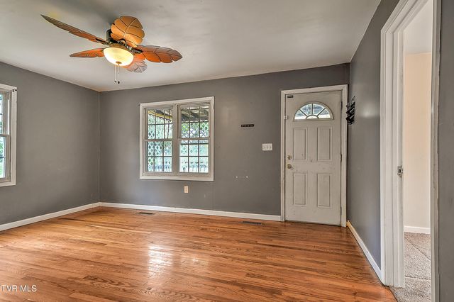 409 Crockett Street, Bristol, VA 24201