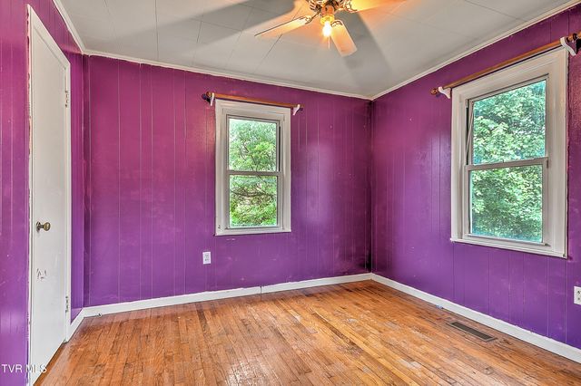 409 Crockett Street, Bristol, VA 24201