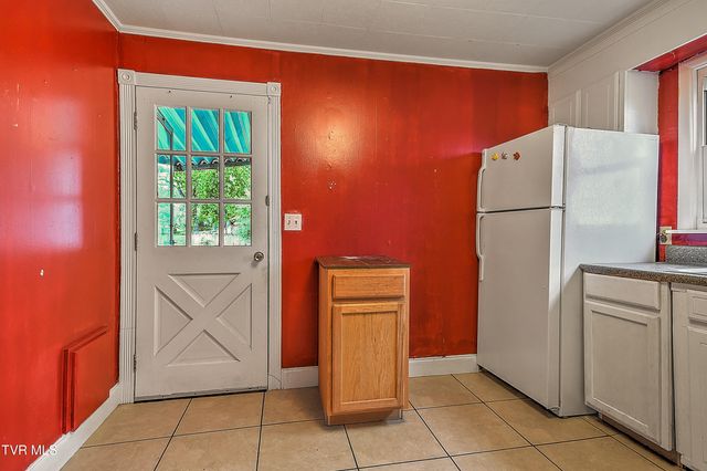 409 Crockett Street, Bristol, VA 24201