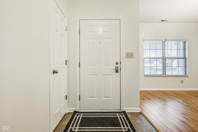 8005 Wildcat Run Lane, Indianapolis, IN 46239