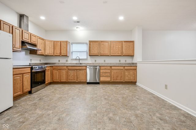 8005 Wildcat Run Lane, Indianapolis, IN 46239