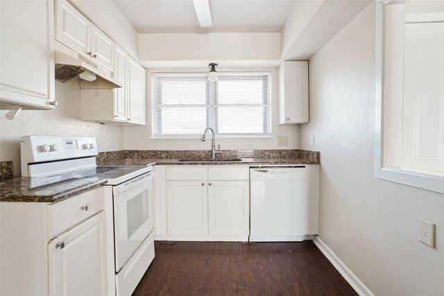 8108 Redwood Drive, Benbrook, TX 76116