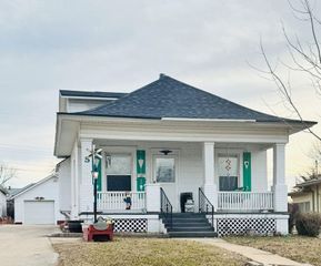 5 E Brown Street, Liberty, MO 64068