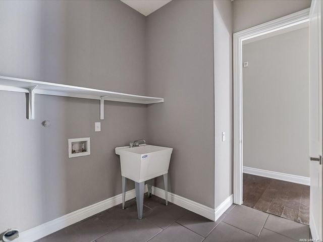 6711 ABARTH LN, San Antonio, TX 78257