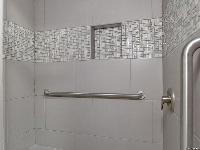 6711 ABARTH LN, San Antonio, TX 78257