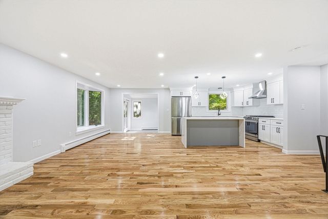 7 Hillcrest Dr, Acton, MA 01720