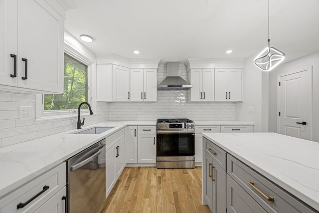 7 Hillcrest Dr, Acton, MA 01720