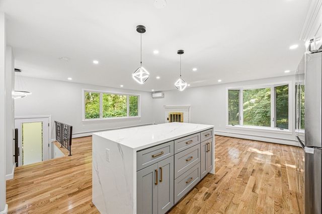 7 Hillcrest Dr, Acton, MA 01720