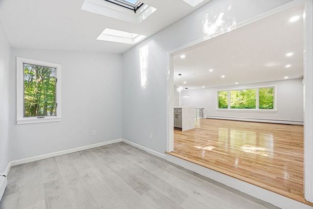 7 Hillcrest Dr, Acton, MA 01720